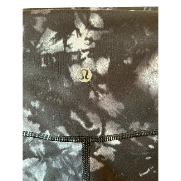 Lululemon Women's Black White Dusk Dye Sunshine Salutation Crop Full-On Leggings - Picture 4 of 5